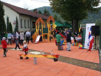 Stworzenie warunków do aktywnego wypoczynku poprzez budowę miejsca rekreacji i zabawy w Ciścu - zdjęcie5