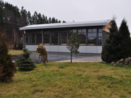 Budowa Sali Sportowej w Węgierskiej Górce i wielofunkcyjnego ośrodka sportowego w Svrčinovec