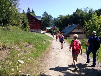 XXXIII RAJD SZLAKAMI PAPIESKIMI W BESKIDZIE MAŁYM - zdjęcie10