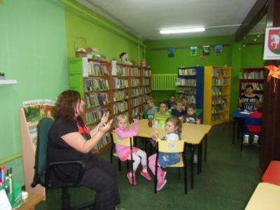 Spotkania przedszkolaków z biblioteką w Węgierskiej Górce rozpoczęte - zdjęcie2