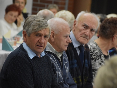 Spotkanie świąteczne z seniorami w Węgierskiej Górce - zdjęcie56