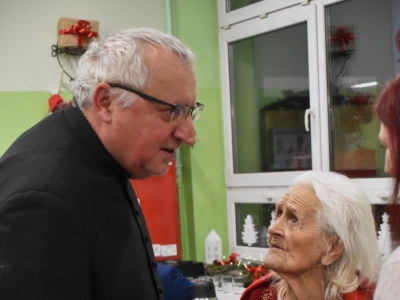 Spotkanie świąteczne z seniorami w Cięcinie - zdjęcie29