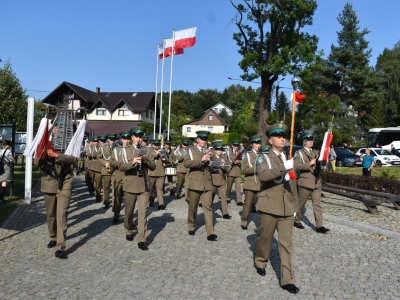 Patriotyczne uroczystości w Węgierskiej Górce – Pamięć o bohaterach walk o Polskę - zdjęcie61