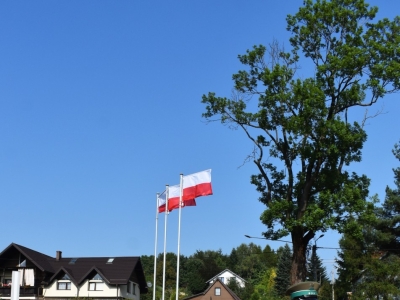 Patriotyczne uroczystości w Węgierskiej Górce – Pamięć o bohaterach walk o Polskę - zdjęcie75