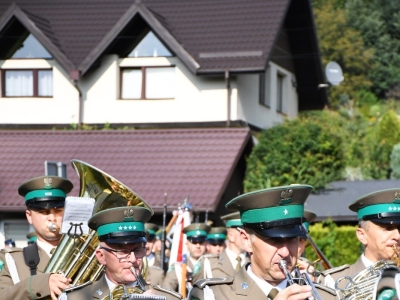 Patriotyczne uroczystości w Węgierskiej Górce – Pamięć o bohaterach walk o Polskę - zdjęcie60