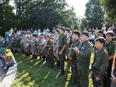 Patriotyczne uroczystości w Węgierskiej Górce – Pamięć o bohaterach walk o Polskę - zdjęcie45